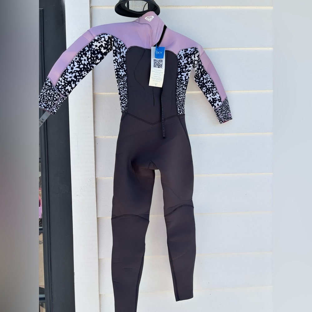 Roxy Black and Pink Patterned Sleeve - Picture 5 of 11